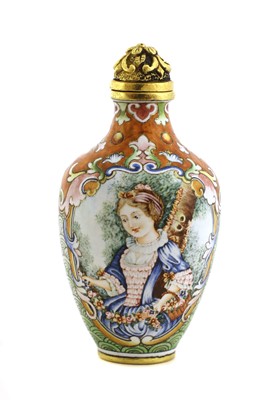 Lot 333 - A Chinese enamelled snuff bottle