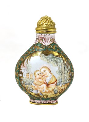 Lot 337 - A Chinese enamelled snuff bottle