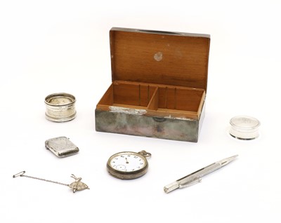 Lot 14 - Miscellaneous silver items