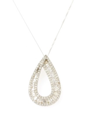 Lot 90 - A white gold diamond pendant