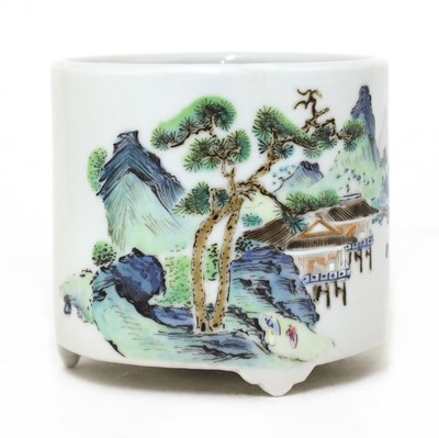 Lot 31 - A Chinese famille rose censer