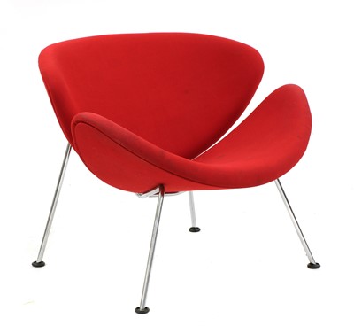 Lot 587 - An Artifort 'F437' or 'Orange Slice' lounge chair