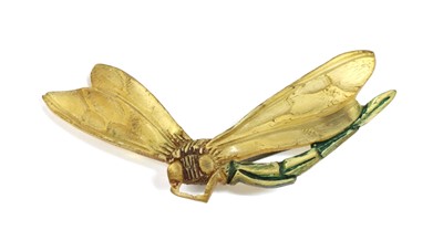 Lot 30 - A French Art Nouveau carved horn dragonfly brooch