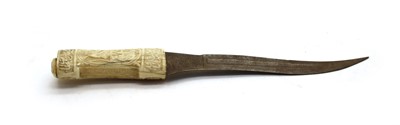 Lot 201 - An Indian dagger (Khanjarli)