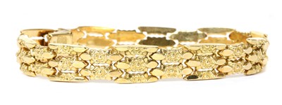 Lot 76 - An Italian gold bracelet by Fomp, c.1950