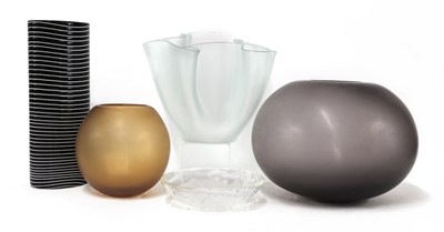 Lot 678 - A Salviati glass vase