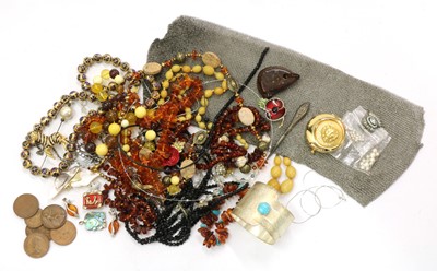 Lot 290 - A quantity of jewellery
