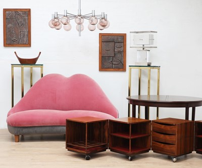 Lot 544 - An Italian 'lips' shaped sofa