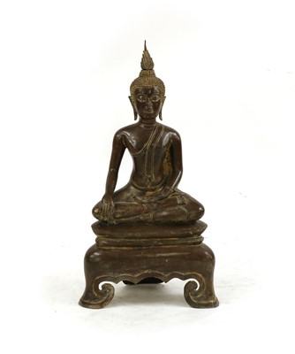 Lot 179 - A large Thai bronze Buddha