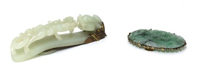 Lot 306 - A Chinese jade belt hook