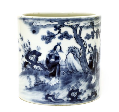 Lot 56 - A Chinese blue and white brush pot