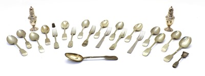 Lot 92 - A collection of silver items