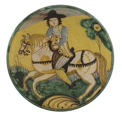 Lot 446 - An Italian maiolica charger