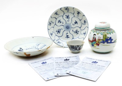 Lot 208 - A Chinese Tek Sing blue and white porcelain plate