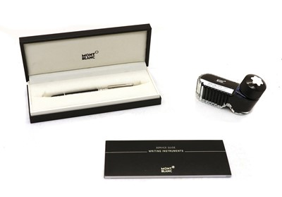 Lot 397 - A Mont Blanc Meisterstuck fountain pen