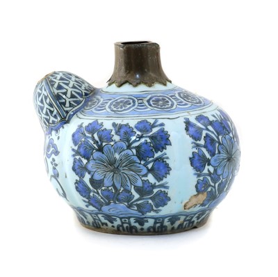 Lot 377 - A Safavid blue and white kendi