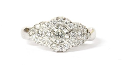 Lot 70 - A platinum diamond cluster ring