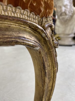 Lot 27 - A pair of French Louis XV giltwood fauteuils à la reine