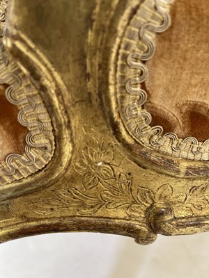 Lot 27 - A pair of French Louis XV giltwood fauteuils à la reine