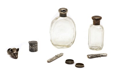 Lot 19 - A collection of silver snuff boxes