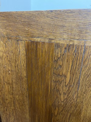 Lot 55 - A Royal French Louis XV kingwood, tulipwood, sycamore and parquetry inlaid meuble d'entrée