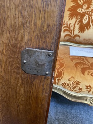 Lot 55 - A Royal French Louis XV kingwood, tulipwood, sycamore and parquetry inlaid meuble d'entrée