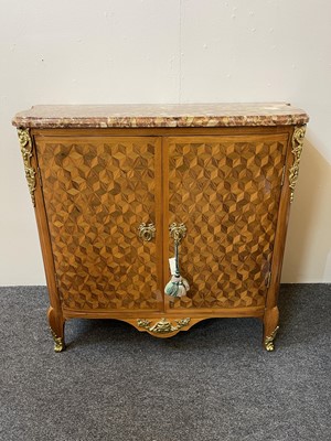 Lot 55 - A Royal French Louis XV kingwood, tulipwood, sycamore and parquetry inlaid meuble d'entrée