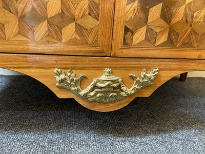 Lot 55 - A Royal French Louis XV kingwood, tulipwood, sycamore and parquetry inlaid meuble d'entrée