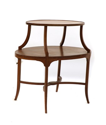 Lot 409 - An Edwardian oval satinwood occasional table