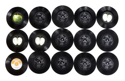 Lot 549 - A collection of The Beatles 7in singles
