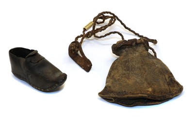 Lot 205 - An antique leather purse