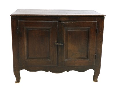 Lot 432 - An oak cupboard