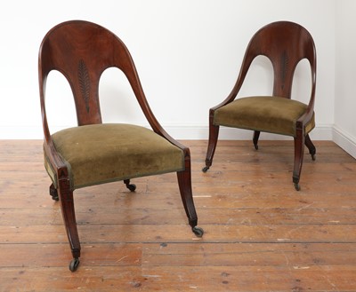 Lot 475 - A pair of Regency mahogany klismos chairs