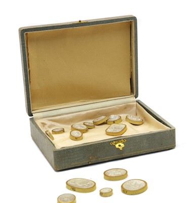 Lot 77 - A small collection of Grand Tour cameos