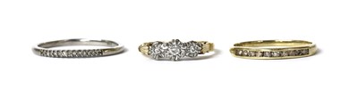 Lot 189 - Three diamond set rings