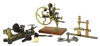 Lot 754 - A home-made jig for marking out centres