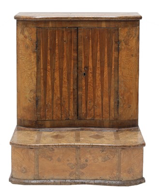 Lot 456 - A walnut low cabinet