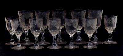 Lot 164 - Glassware