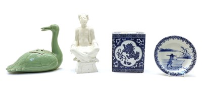 Lot 112 - A collection of miscellaneous ceramics