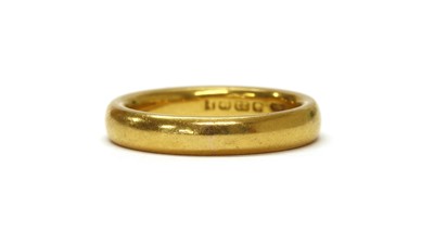Lot 1065 - A 22ct gold court section wedding