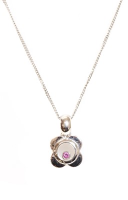 Lot 364 - An 18ct white gold single stone pink sapphire pendant