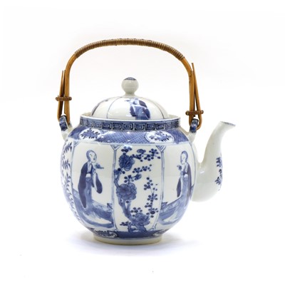 Lot 97 - A Chinese export blue and white teapot and cover