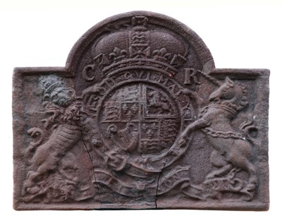 Lot 761 - A large cast iron fireback