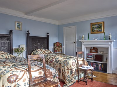Lot 545 - A pair of single beds