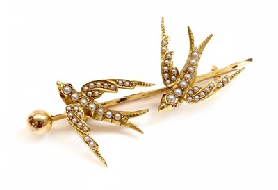 Lot 100 - A gold and split pearl swallow brooch, c.1900