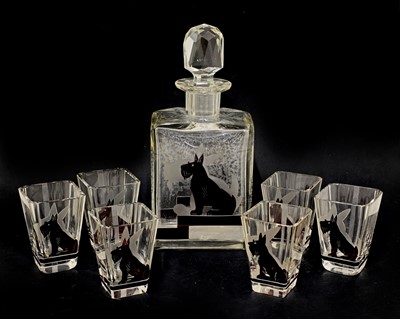 Lot 179 - An Art Deco liqueur set