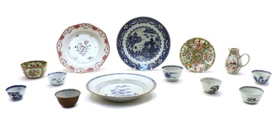 Lot 109 - A collection of Chinese porcelain