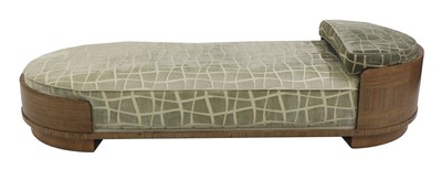 Lot 208 - An Art Deco walnut chaise longue