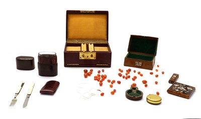 Lot 63 - A collection of items