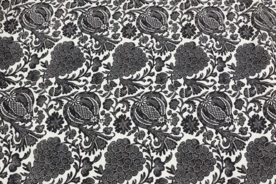 Lot 14 - A pair of black and white lined and interlined curtains